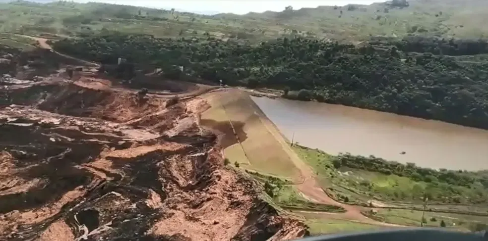Descomissionamento de barragens