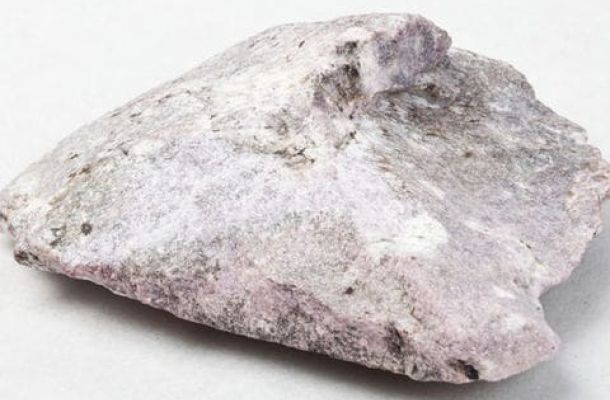 A Mineração de Lítio pela Sigma: Uma Análise